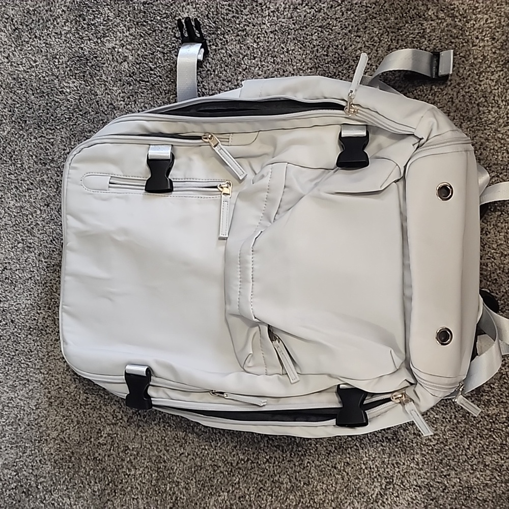 Travel laptop backpack with USB charging port